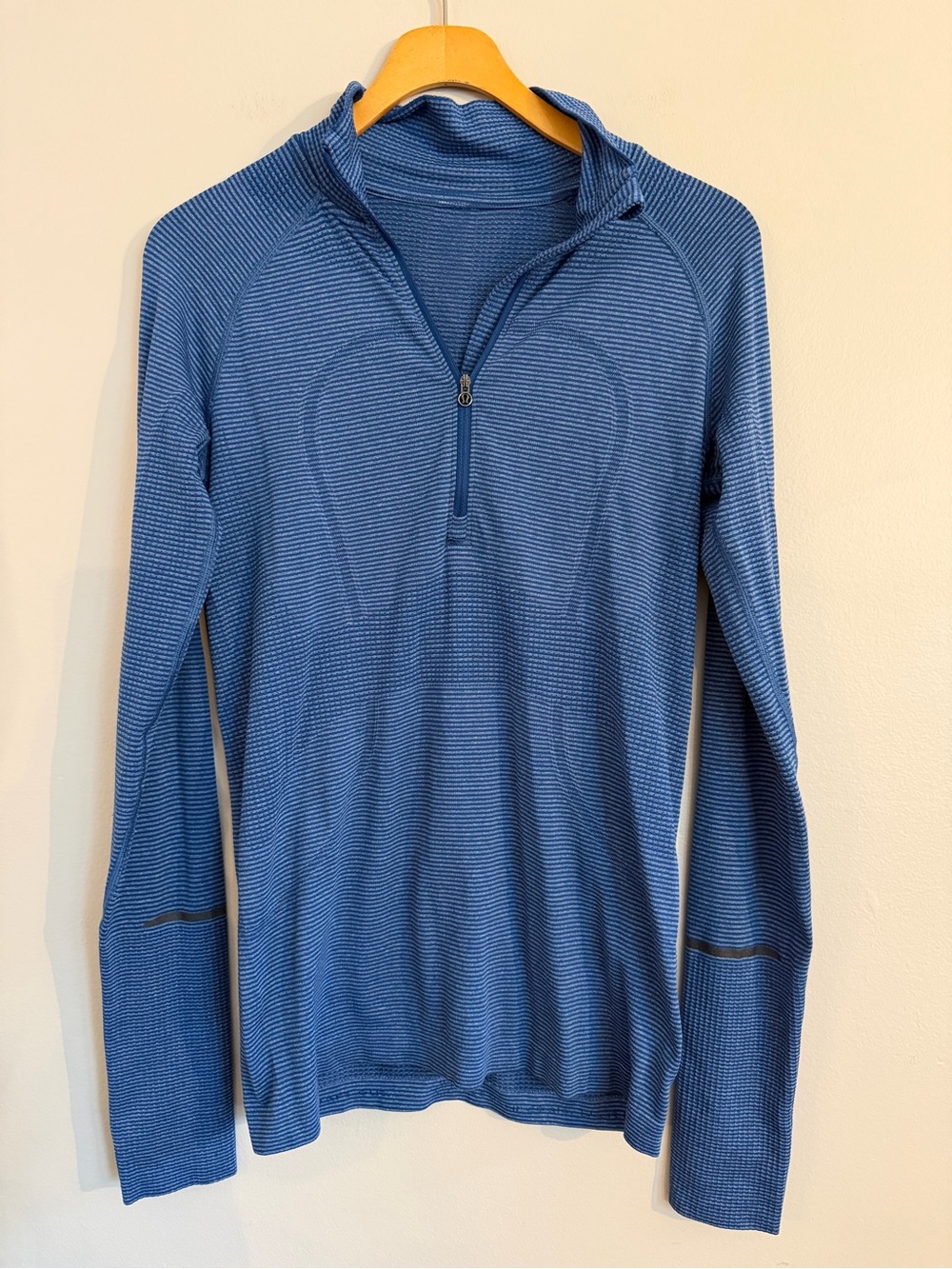 Lululemon Swiftly Tech 1/2 Zip Long Sleeve Blue Striped Running Top Size 8 Thumb